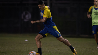 Los caminos conducen a Lautaro Giaccone. Russo lo pondría de entrada en Venezuela para que Central encuentre goles.