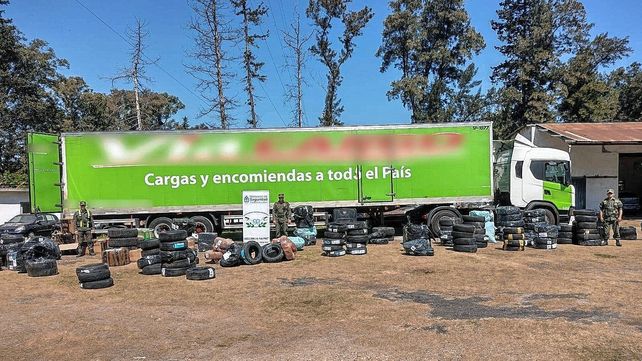 Detectaron contrabando de neumáticos en la ruta 12