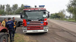 Video: Bomberos de Paraná cuentan con una nueva autobomba