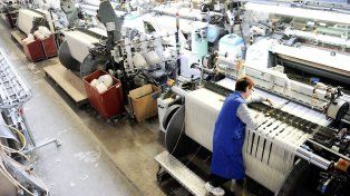 El gobierno flexibilizó la importación de maquinaria usada