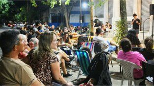 Vecinos asistieron a los renovados espacios de la ciudad para disfrutar de una propuesta de gastronomía y espectáculos