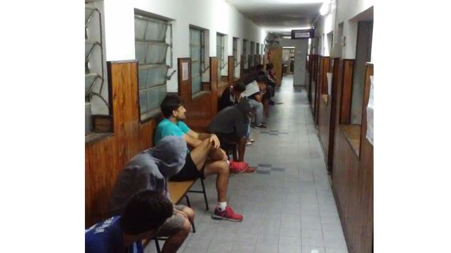 Apresaron a 114 personas que violaron el aislamiento obligatorio: 91 quedaron detenidas Apresaron a 114 personas que violaron el aislamiento obligatorio: 91 quedaron detenidas