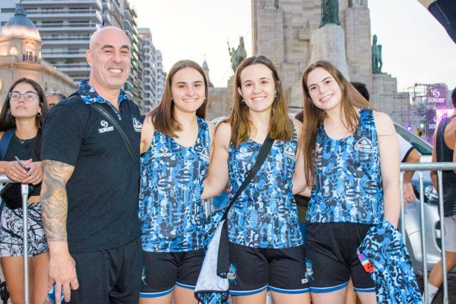 Gastón Amione, Carolina Pelozo Martina Prolozo y Nicole Nicolino