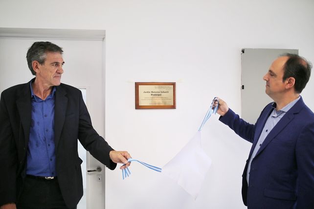 Sin muebles ni docentes: Formento preinauguró un Jardín antes de dejar la intendencia de Recreo