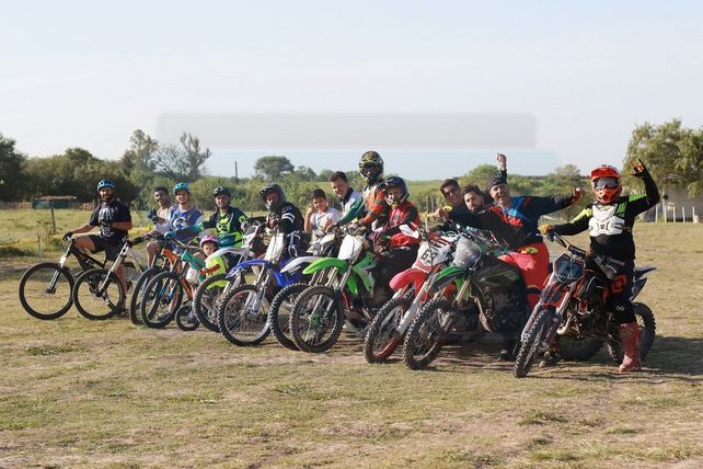Dos pasiones en un predio soñado con una vista privilegiada. La Kava unió el MTB y el motocross.