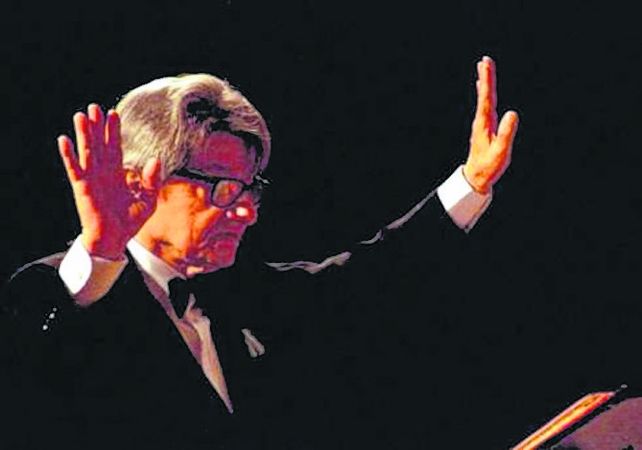 In memórian. La función se basa en Bach