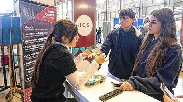 UNL: más de 1.600 entrerrianos cursarán en Santa Fe