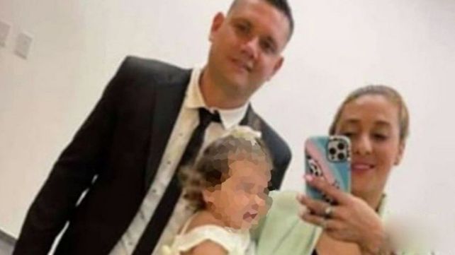 Iván Máximiliano Giménez; su compañera Erica Romero y Elena, la hija de ambos. Las víctimas del triple crimen