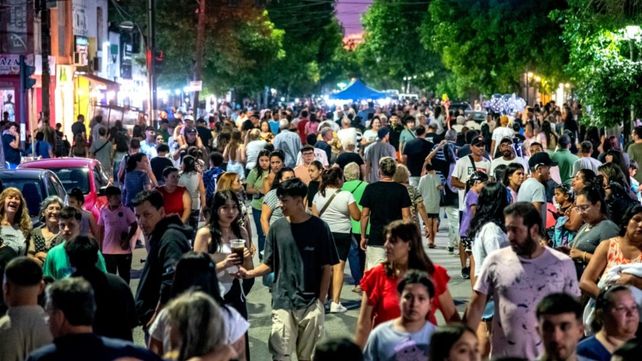 La primera edición del 2025 de Noche en mi barrio se realizará este jueves en Fisherton