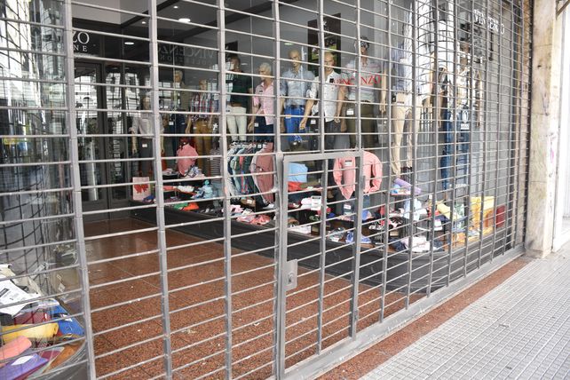Comercios cerrados y sin producir ingresos desde el 19 de marzo.