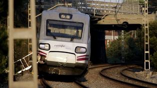 Doce personas mueren atropelladas por un tren cerca de Barcelona