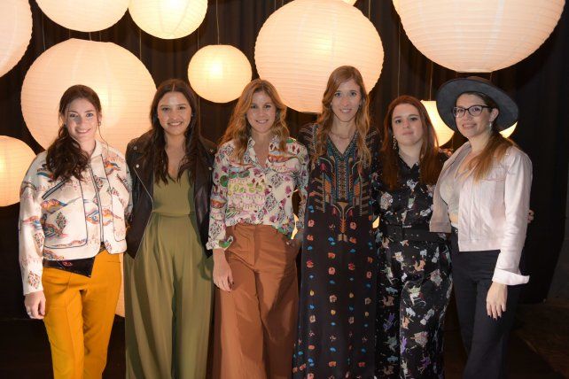 Julieta Schulze, Juliana Olivera, Guillermina Gasparini, Vicky Gomez, Agostina Vitantonio y Melani del Barrio