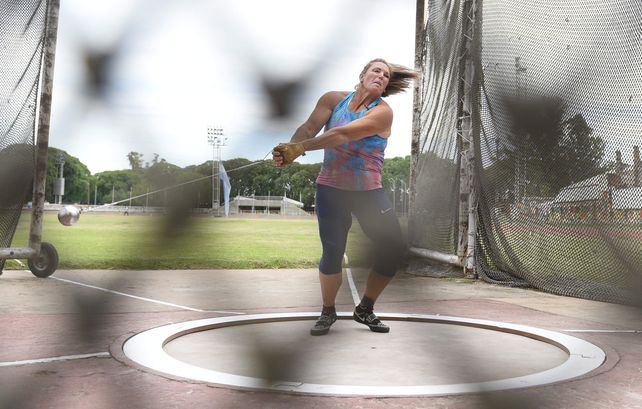 Jennifer Dahlgren ganó en lanzamiento de martillo. Sueña con los Juegos Olímpicos pero su marca aún la mantiene distante.&nbsp;