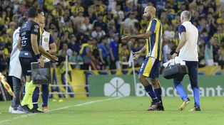 Central se quedó sin el defensor Carlos Quintana en el segundo tiempo ante Argentinos.