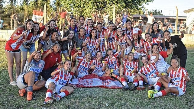 Unión derrotó a Colón por penales y se quedó con el Torneo Femenino de Reserva.