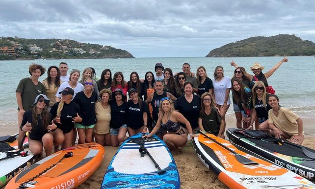 El Paddle Surf (SUP) es una de las tendencias de los deportes acuáticos.