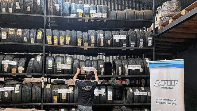 Allanamientos a empresas en Paraná y otras ciudades por contrabando de neumáticos