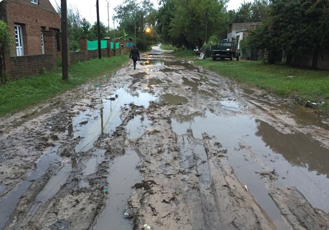 En Rincón como en todas las localidades las calles están intransitables.