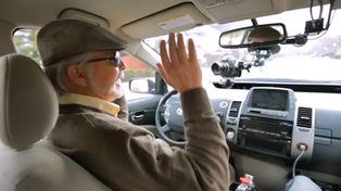 Google prueba su auto conducido por una persona no vidente