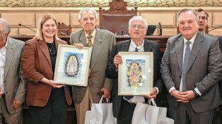 Emotivo homenaje a Víctor Reviglio y Changui Cáceres en el Senado santafesino
