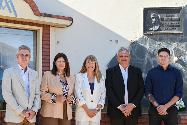 Villa Gobernador Gálvez celebró su 138° aniversario con acto oficial y reconocimientos a ciudadanos honoríficos