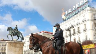 España resolvió implementar el toque de queda en todo su territorio para frenar al Covid