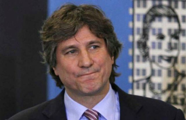 El ex vicepresidente de la Nación aumentó en un 80 por ciento el presupuesto salarial de la Cámara Alta del Congreso.