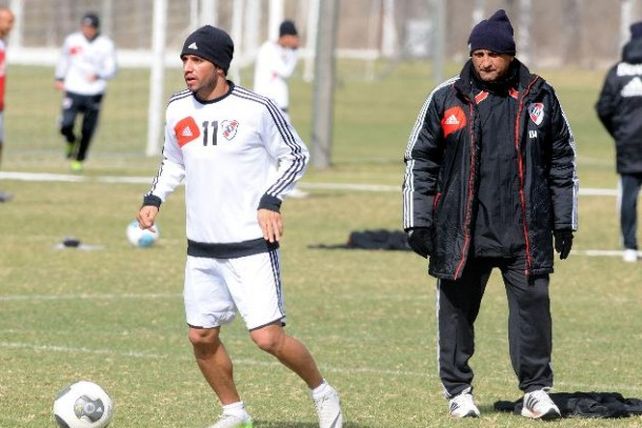 Ramón Díaz insistió por la llegada de Teo Gutiérrez y dos delanteros más