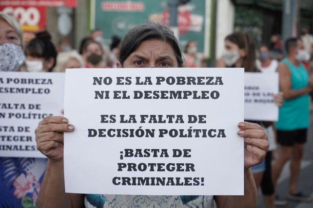 Multitudinario pedido por más seguridad en la zona oeste tras el crimen de Fernando Dipre