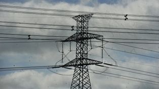 La demanda de electricidad, gas y agua retrocedió un 6%.