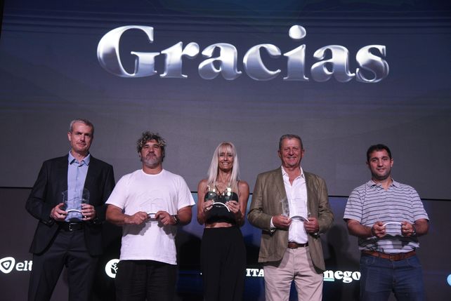 Los cinco distinguidos de la noche: Nicolás Bahr (Terminales y Servicios), Nicolás Mastroberardino (Al Volo Fisherton), Carolina Pavetto (Mantara), Carlos Milicic (Milicic SA) y Sebastián Pucciariello (Essential Energy Holding).