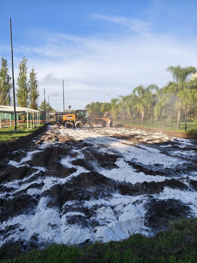 Se agrandan las prestaciones en la villa deportiva de Puerto San Martín con nuevas canchas de pádel