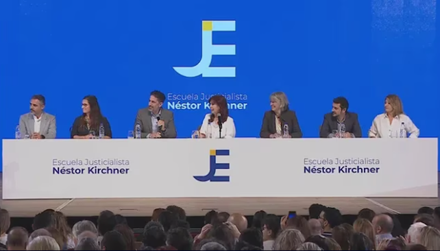 El acuerdo con el FMI es inflacionario, sostuvo Cristina en el acto en La Plata