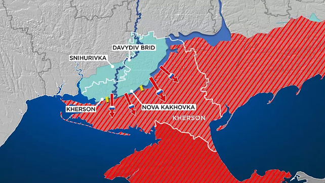 Este viernes, Rusia terminó de retirarse de la ribera occidental del río Dnieper, señalada en celeste en el mapa. Se trata de una derrota estratégica para Moscú, ya que la región ocupada era la rampa de salida para una futura ofensiva hacia Odesa. 