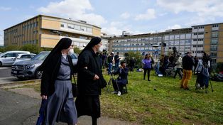 El Papa mostró una mejoría neta del cuadro de bronquitis infecciosa