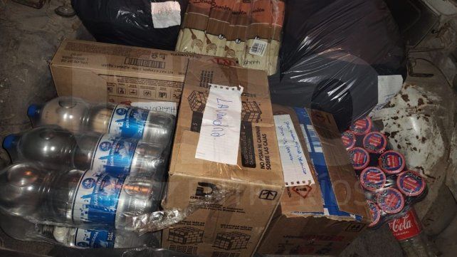 AGUA. Paranaenses entregaron donaciones en Bahia Blanca