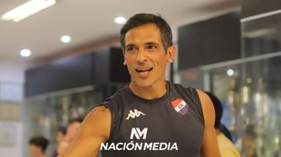 Futbolista histórico: a los 44 años sigue jugando profesionalmente y le hizo un gol al campeón de su país