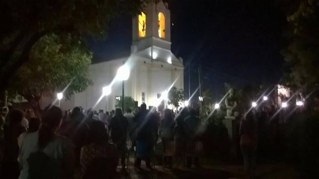 Villa del Rosario rezó por las víctimas de la Tragedia en el río Paraná