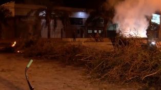 Ovidio Lagos al 7200 se encontraba cortada por un reclamo de vecinos