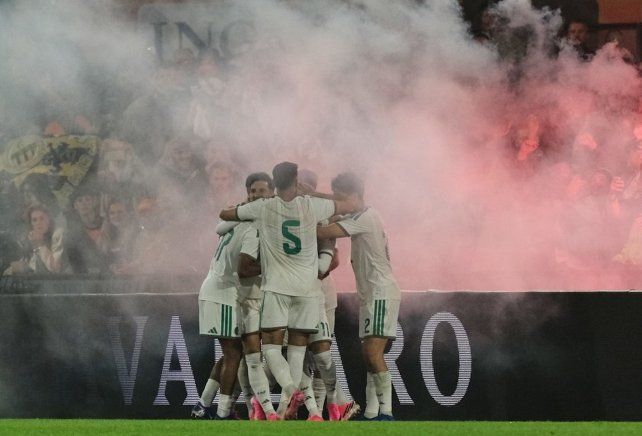 Países Bajos sufrió un cachetazo con Argelia, primer rival de Argentina en el Mundial