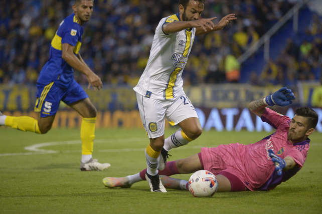 Esta infracción de Rossi a Gamba le permitió a Central tener un penal tras 32 partidos.