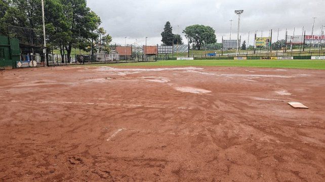 El Estadio de la APS afectado por la lluvia.