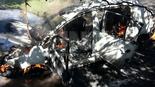 Hallan quemado en Santa Fe el auto del farmacéutico robado y privado de su libertad en Candioti