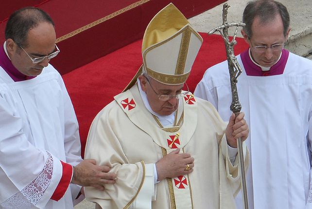 Francisco celebró la canonización de Juan Pablo II y Juan XXIII