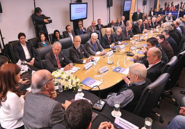 Jorge Hoffmann participó de la reunión del Consejo del Salario