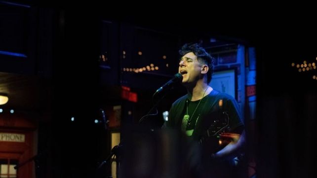 El músico rosarino Diego Wacker presenta las canciones de su último disco este viernes 3 con un show acústico en Zenobia Bar
