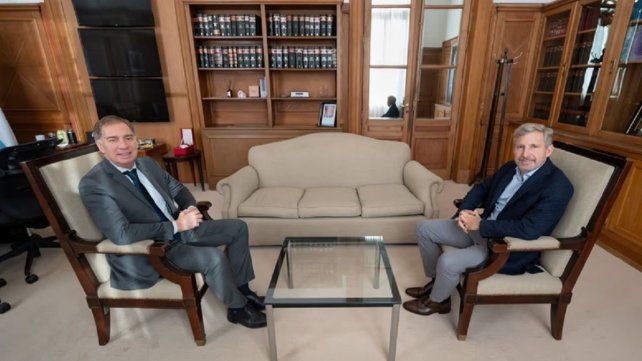 Diego Santilli se reúne con los gobernadores: recibió a Rogelio Frigerio en Casa Rosada.