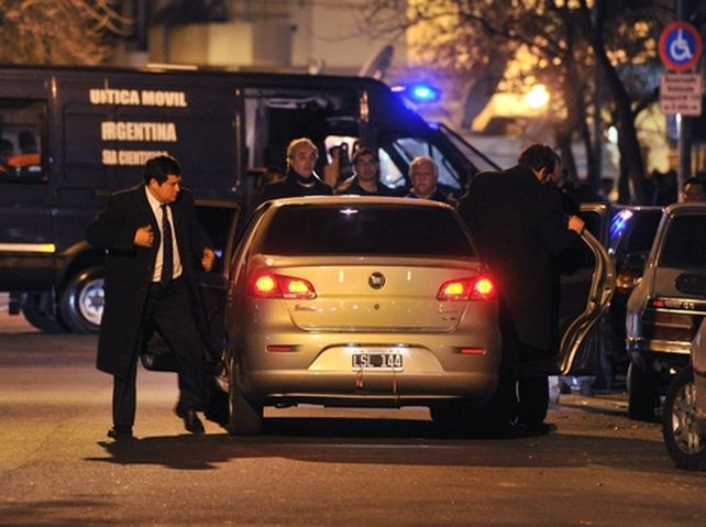 Caso Angeles: antes de definir su situación, el juez allanó el departamento del portero