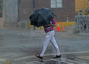 En un día agobiante, rige un alerta por tormentas fuertes