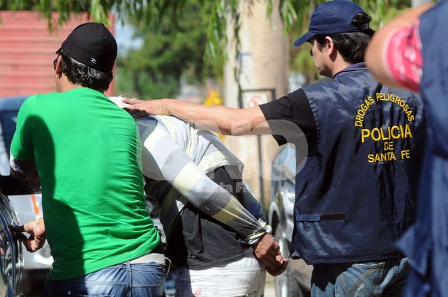 Descomprimir. Las causas con detenidos por narcotráfico se acumulan en los juzgados federales. Descomprimir. Las causas con detenidos por narcotráfico se acumulan en los juzgados federales.